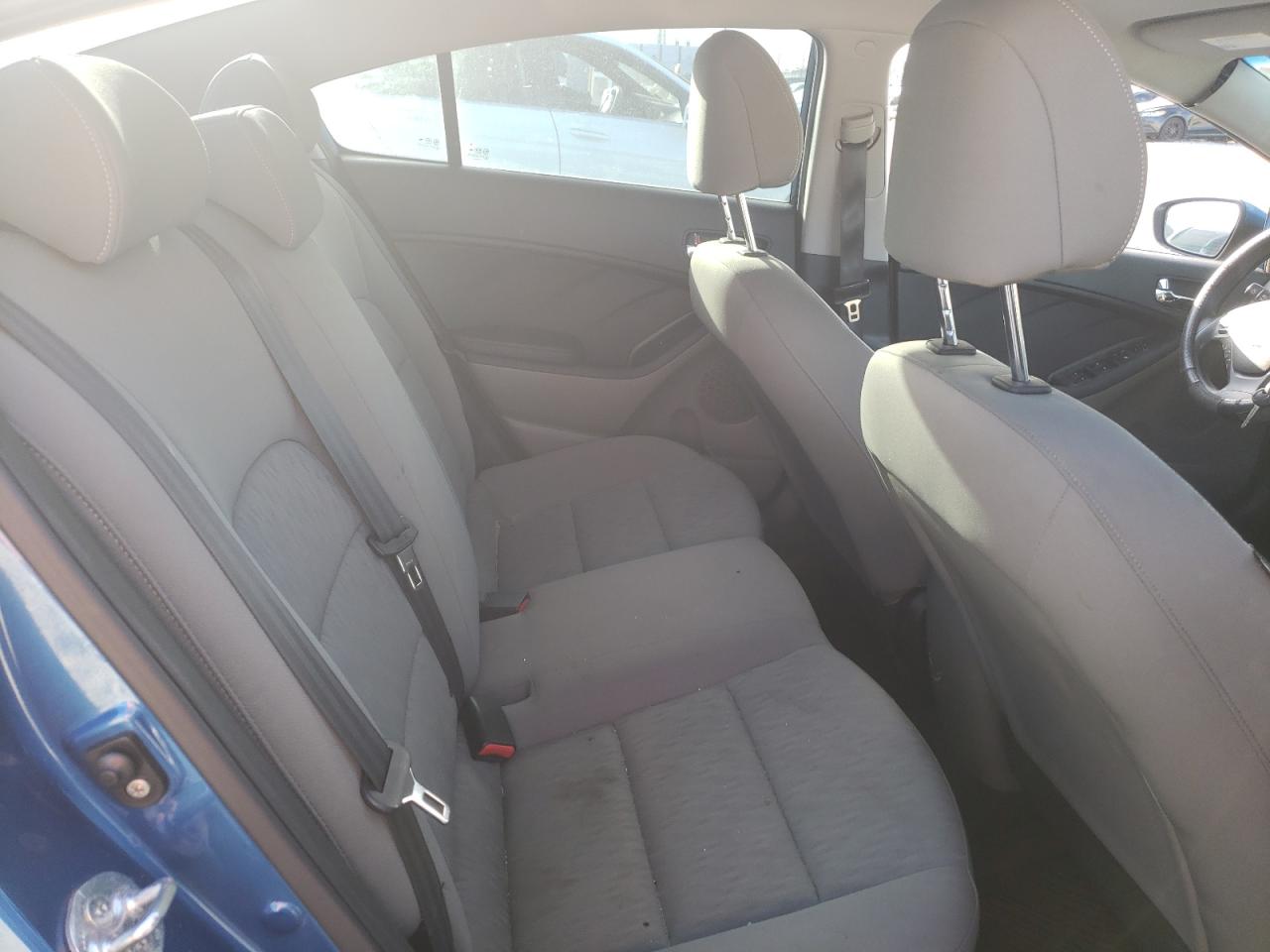 Photo 6 from auction – 2014 KIA FORTE LX with VIN KNAFK4A65E5061270