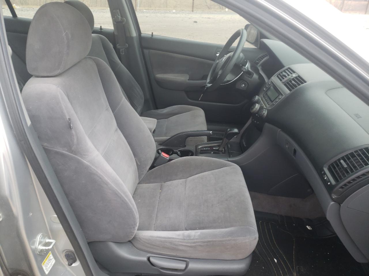 Photo 5 from auction – 2006 HONDA CIVIC with VIN JHMCM56436C000833