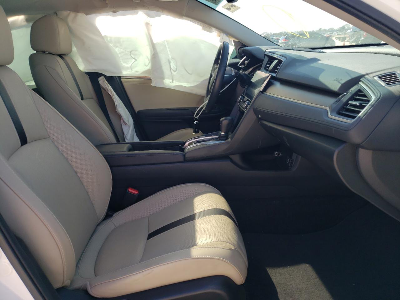 Photo 5 from auction – 2017 HONDA CIVIC EXL with VIN 19XFC1F78HE022679