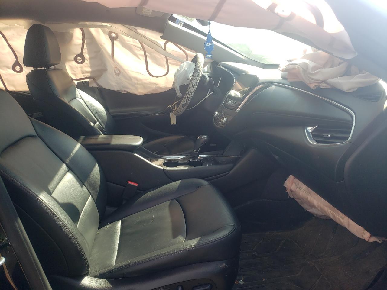 Photo 5 from auction – 2018 CHEVROLET MALIBU LT with VIN 1G1ZD5ST4JF205327