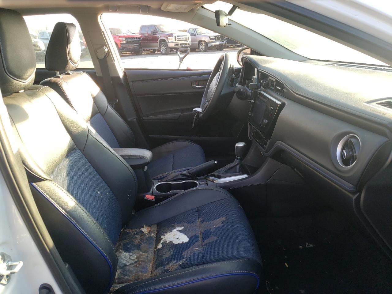 Фото 5 с аукциона – 2017 TOYOTA COROLLA L с VIN 2T1BURHEXHC856733
