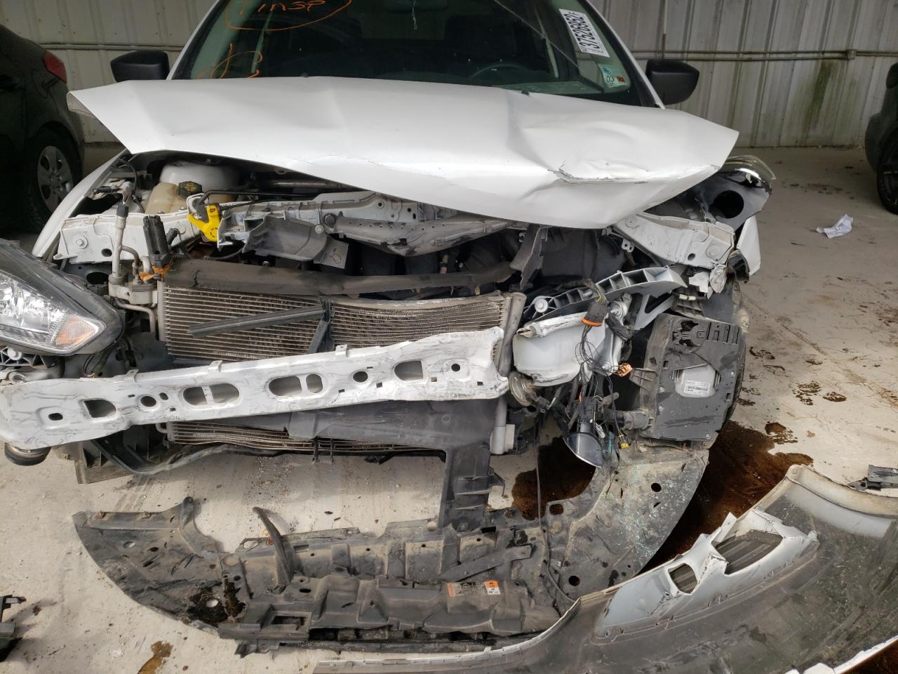 Photo 9 from auction – 2017 FORD FOCUS S with VIN 1FADP3E22HL312152
