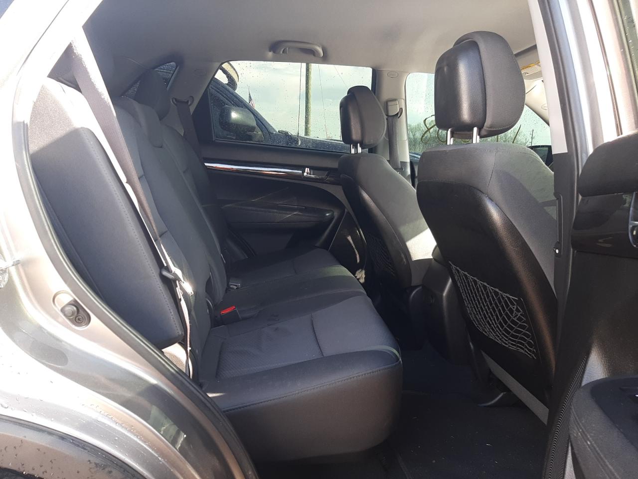 Photo 6 from auction – 2012 KIA SORENTO BA with VIN 5XYKT3A17CG203507