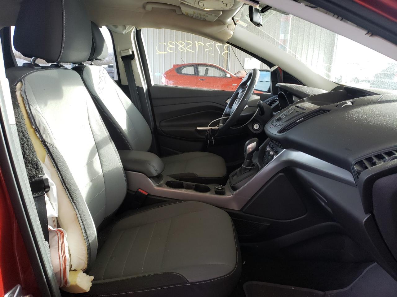 Photo 5 from auction – 2016 FORD ESCAPE SE with VIN 1FMCU9GX7GUA58839