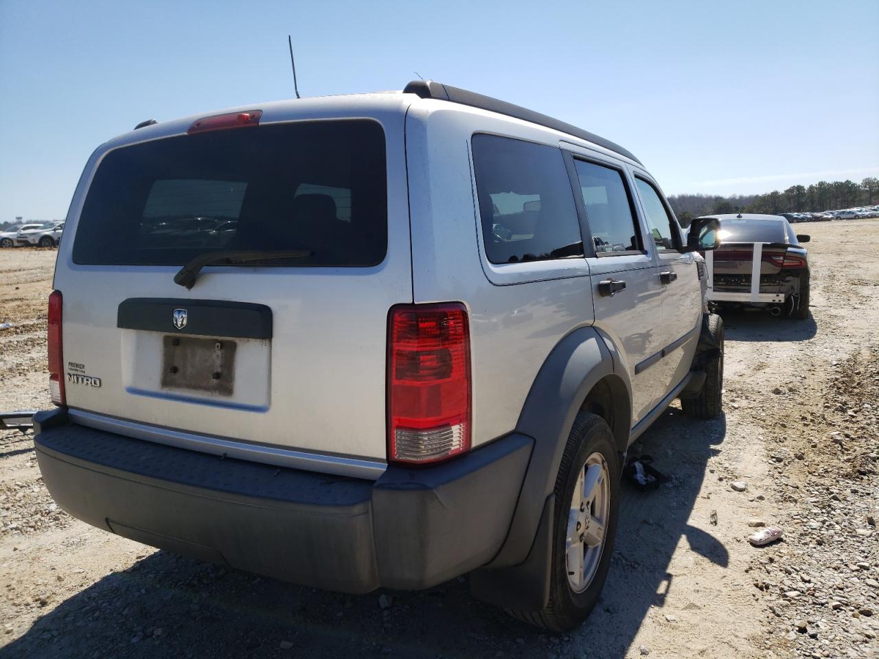 Photo 4 from auction – 2007 DODGE NITRO SXT with VIN 1D8GT28K67W719561