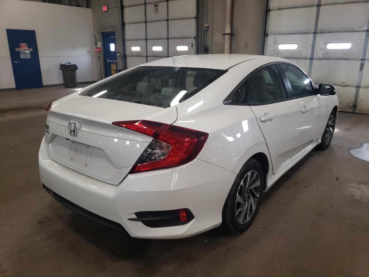 Photo 4 from auction – 2017 HONDA CIVIC EX with VIN 19XFC2F71HE013960