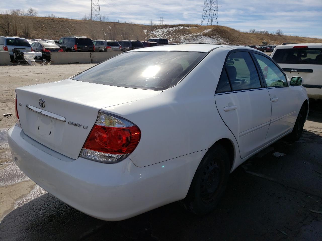 Photo 4 from auction – 2005 TOYOTA CAMRY LE with VIN 4T1BE30K75U386019