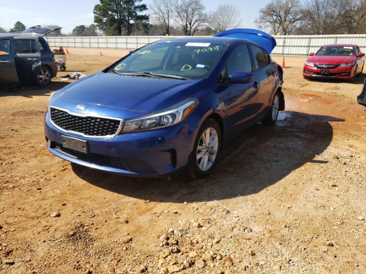 Foto 2 de la subasta – 2017 KIA FORTE LX con VIN 3KPFL4A74HE119094