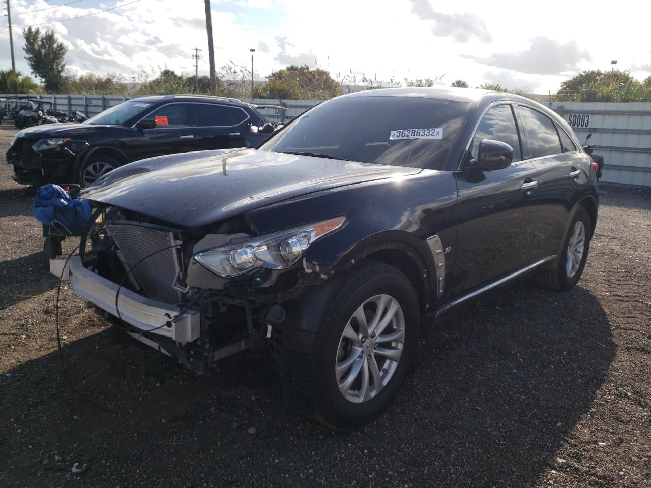 Photo 2 from auction – 2017 INFINITI QX70 with VIN JN8CS1MW7HM412386
