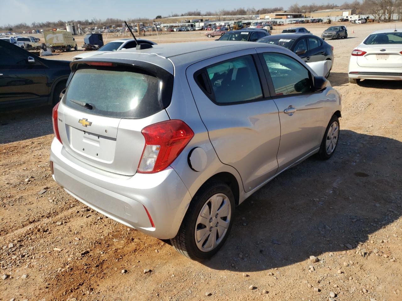 Photo 4 from auction – 2017 CHEVROLET SPARK LS with VIN KL8CB6SA6HC703248