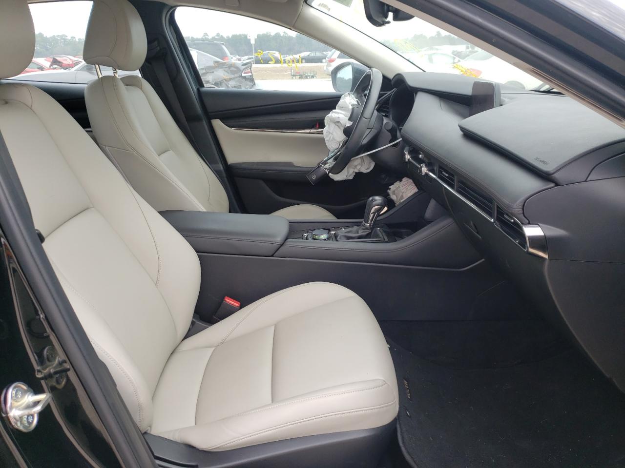 Photo 5 from auction – 2019 MAZDA 3 PREFERRE with VIN JM1BPBDM5K1116370