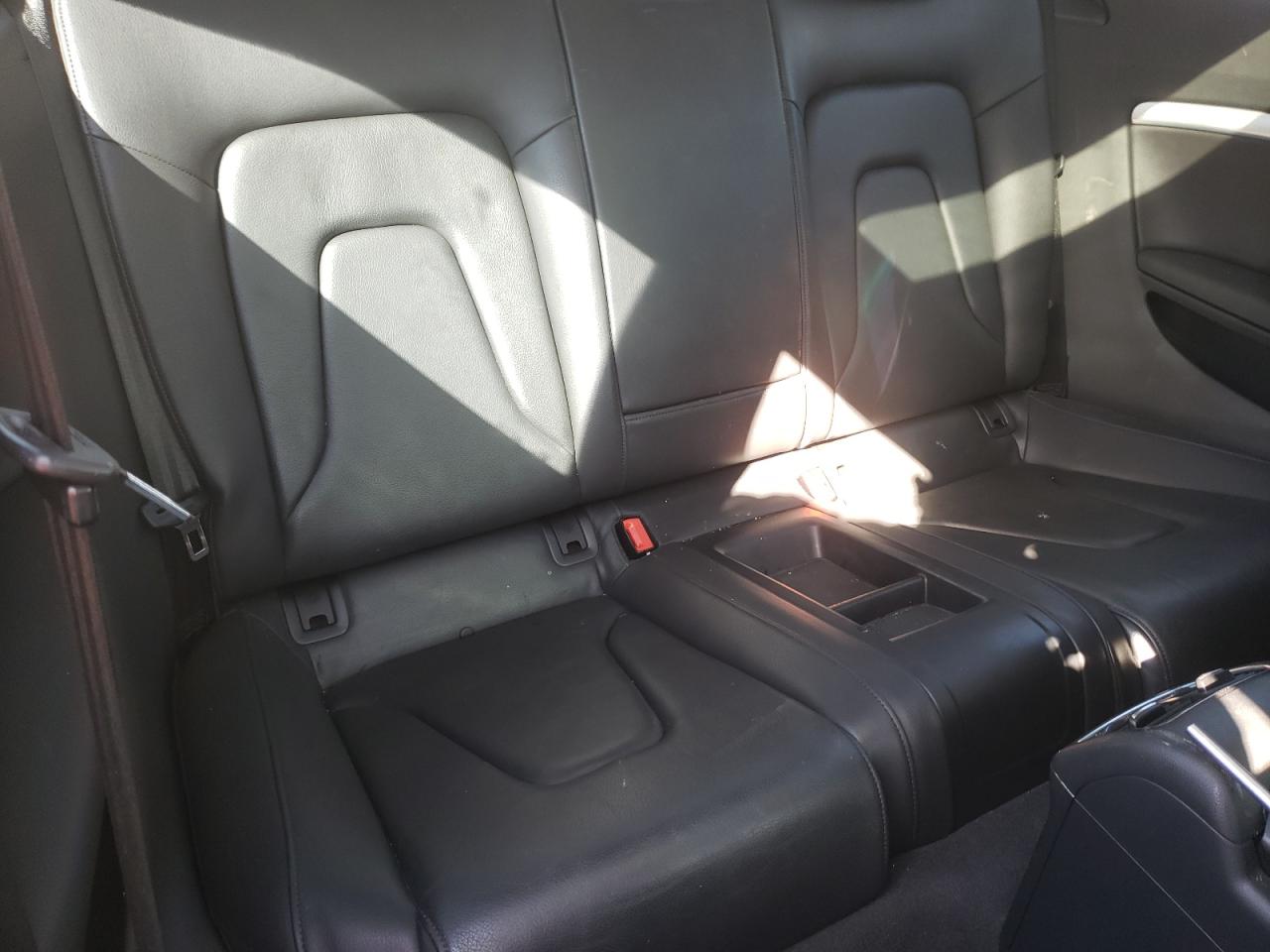 Photo 6 from auction – 2011 AUDI A5 PREMIUM with VIN WAULFAFR9BA076995