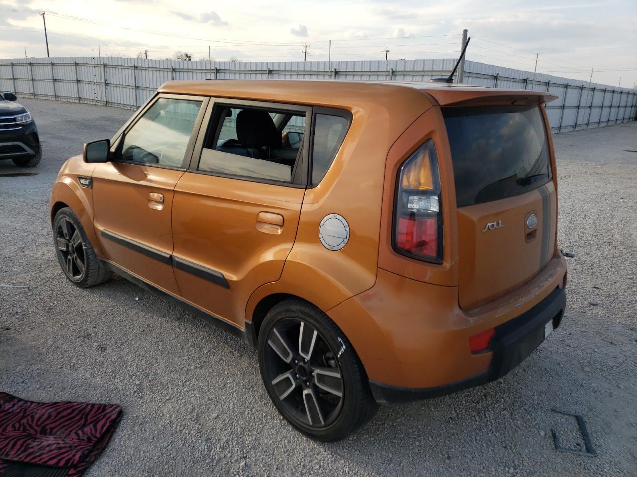 Фото 3 с аукциона – 2010 KIA SOUL + с VIN KNDJT2A29A7101991