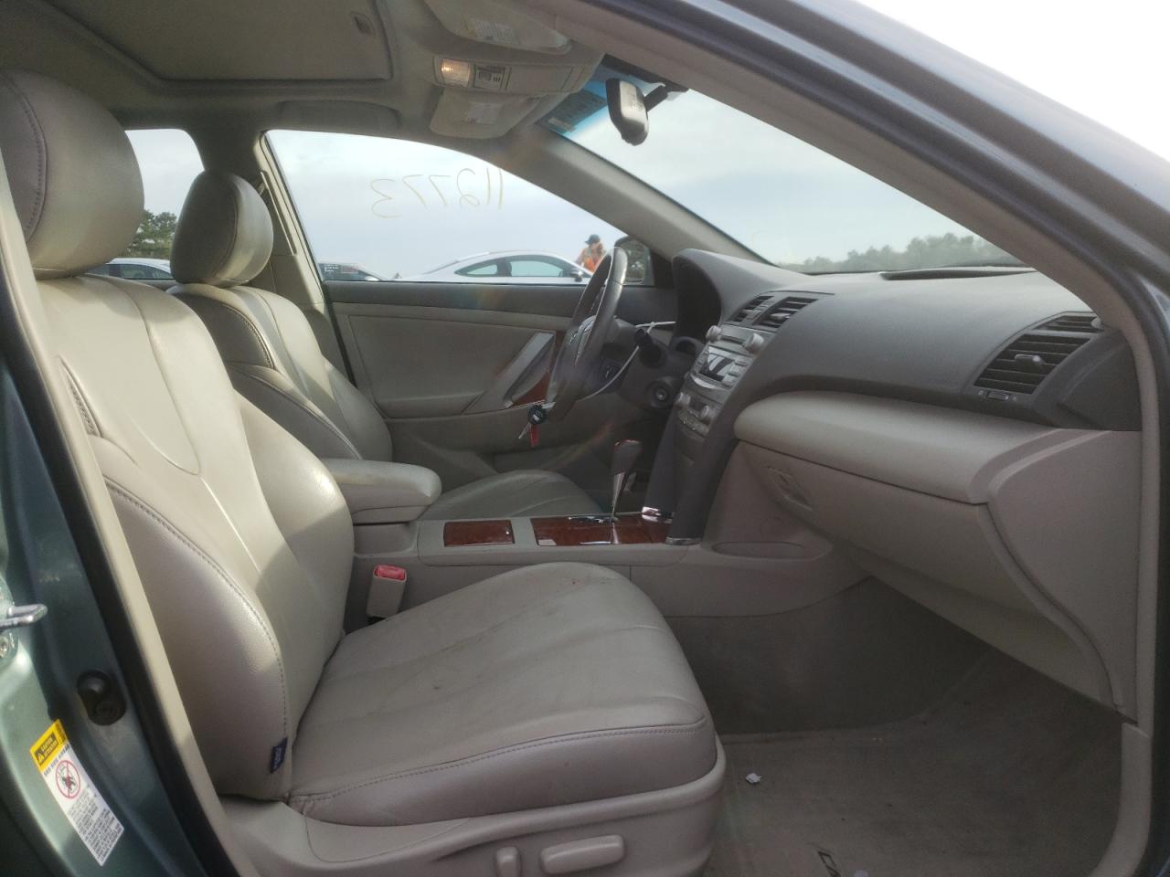 Photo 5 from auction – 2011 TOYOTA CAMRY BASE with VIN 4T1BF3EK0BU610880