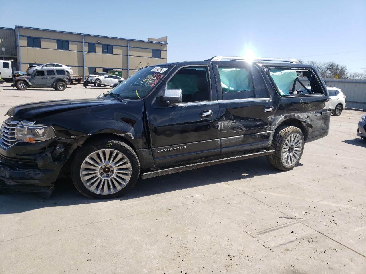 Photo 9 from auction – 2017 LINCOLN NAVIGATOR with VIN 5LMJJ3LT9HEL11104