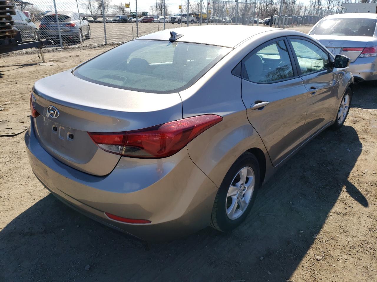 Photo 4 from auction – 2014 HYUNDAI ELANTRA SE with VIN 5NPDH4AE2EH487692