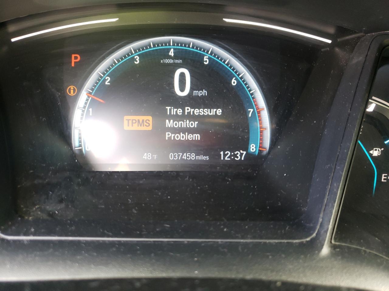 Photo 8 from auction – 2019 HONDA CIVIC LX with VIN 2HGFC2F68KH577965