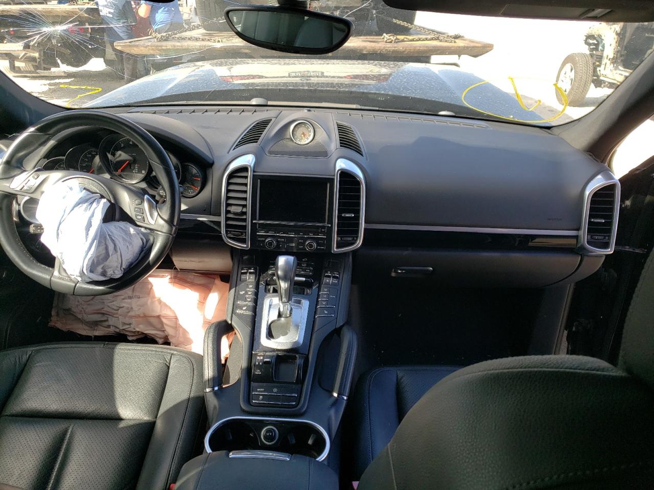 Photo 9 from auction – 2014 PORSCHE CAYENNE with VIN WP1AA2A21ELA92088