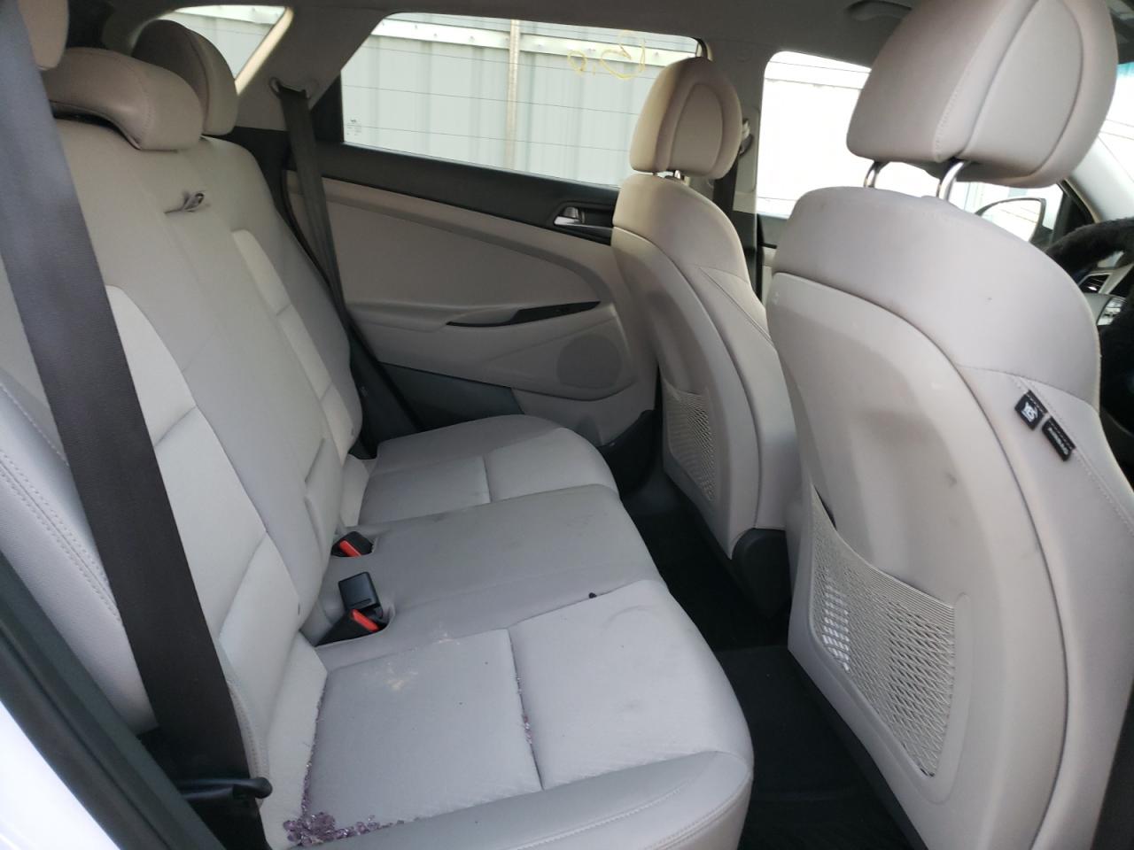 Photo 6 from auction – 2017 HYUNDAI TUCSON LIM with VIN KM8J3CA49HU317905