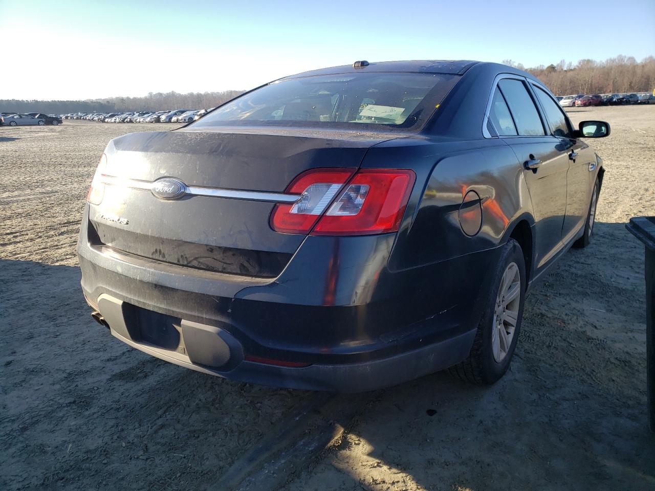 Photo 4 from auction – 2010 FORD TAURUS SE with VIN 1FAHP2DW2AG135682