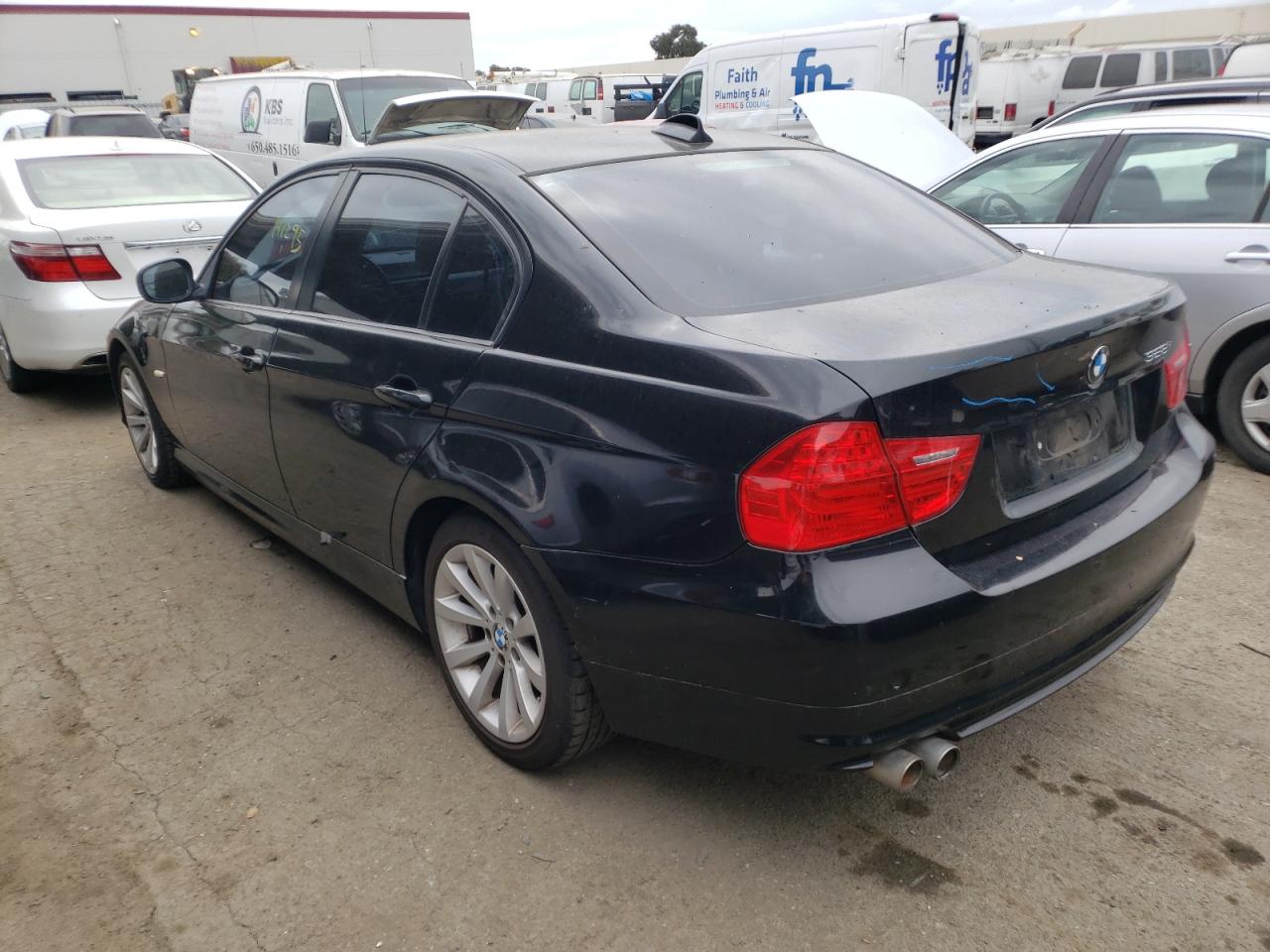 Photo 3 from auction – 2009 BMW 328 I with VIN WBAPH73529E125652
