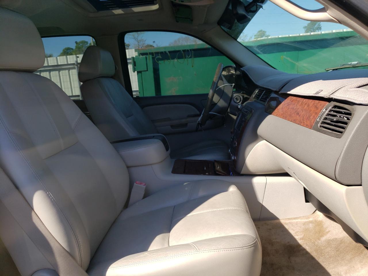 Photo 5 from auction – 2007 CHEVROLET AVALANCHE with VIN 3GNFK12397G195742