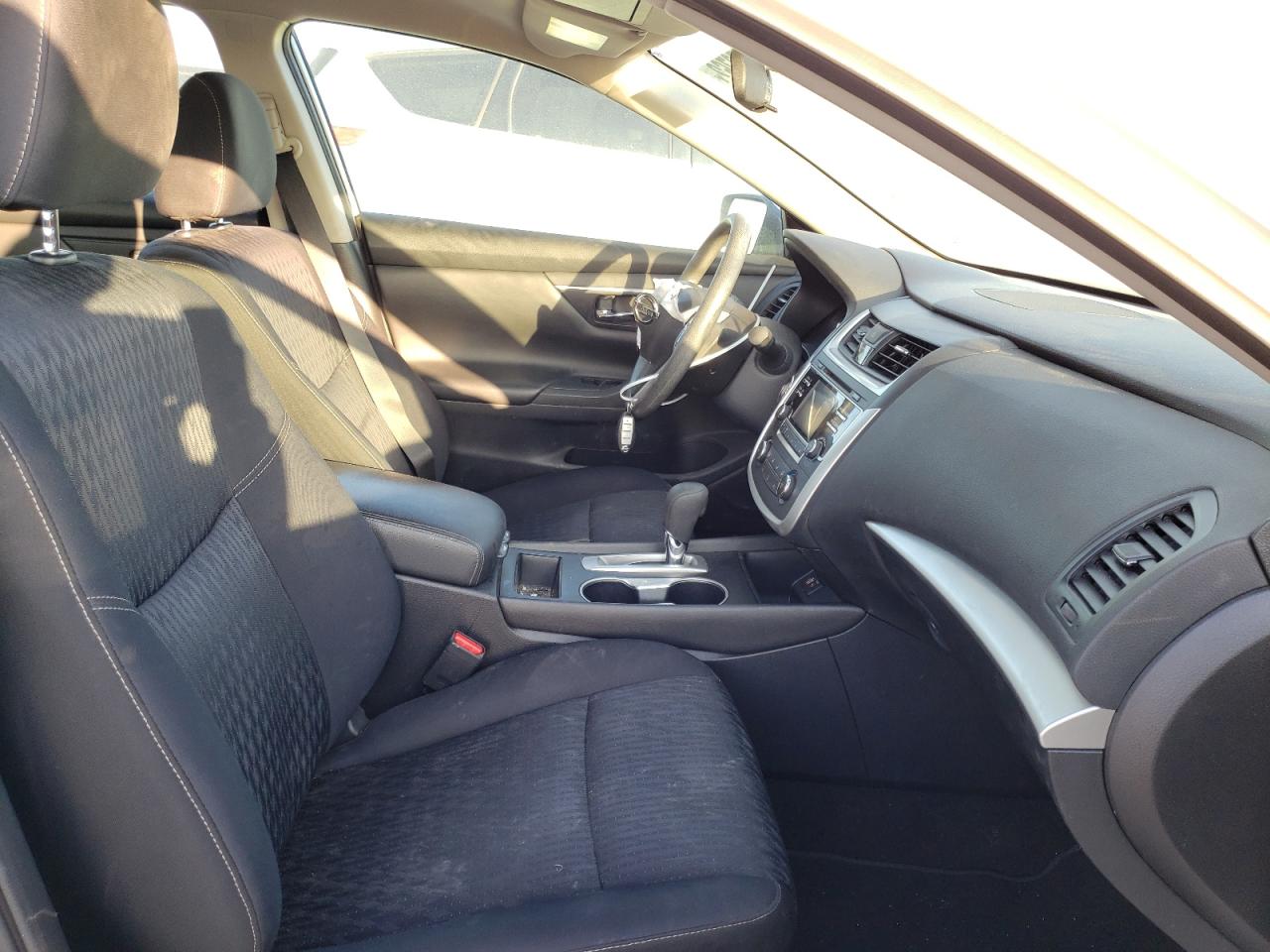 Photo 5 from auction – 2017 NISSAN ALTIMA 2.5 with VIN 1N4AL3AP0HC184803