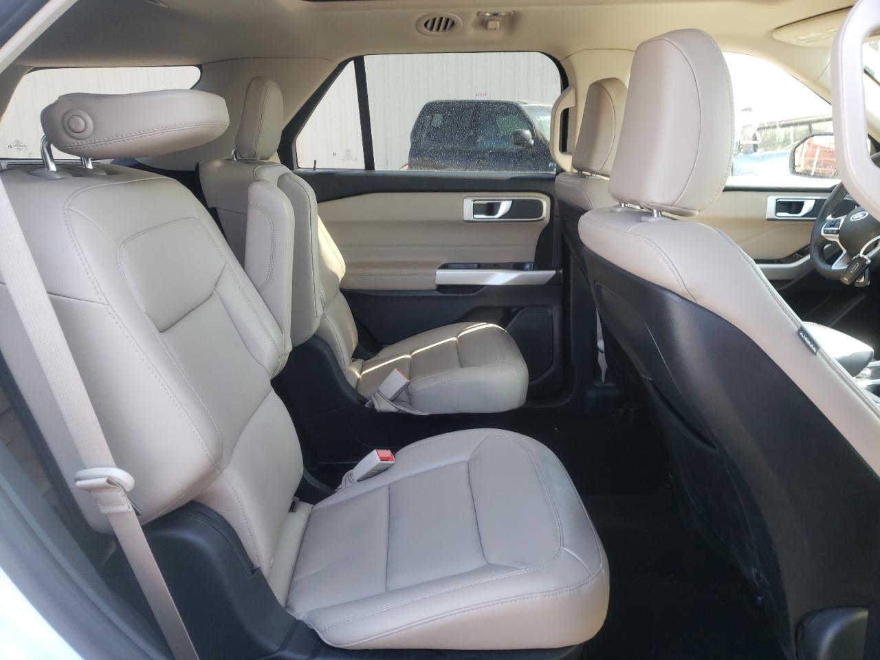 Photo 6 from auction – 2020 FORD EXPLORER X with VIN 1FMSK8DH5LGC98750