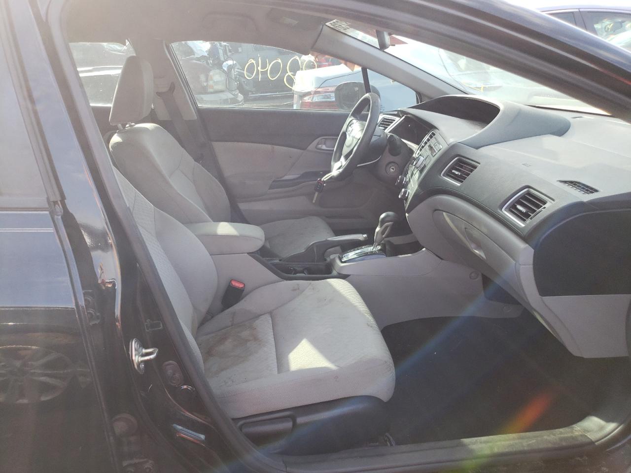 Photo 5 from auction – 2014 HONDA CIVIC LX with VIN 19XFB2F59EE006476