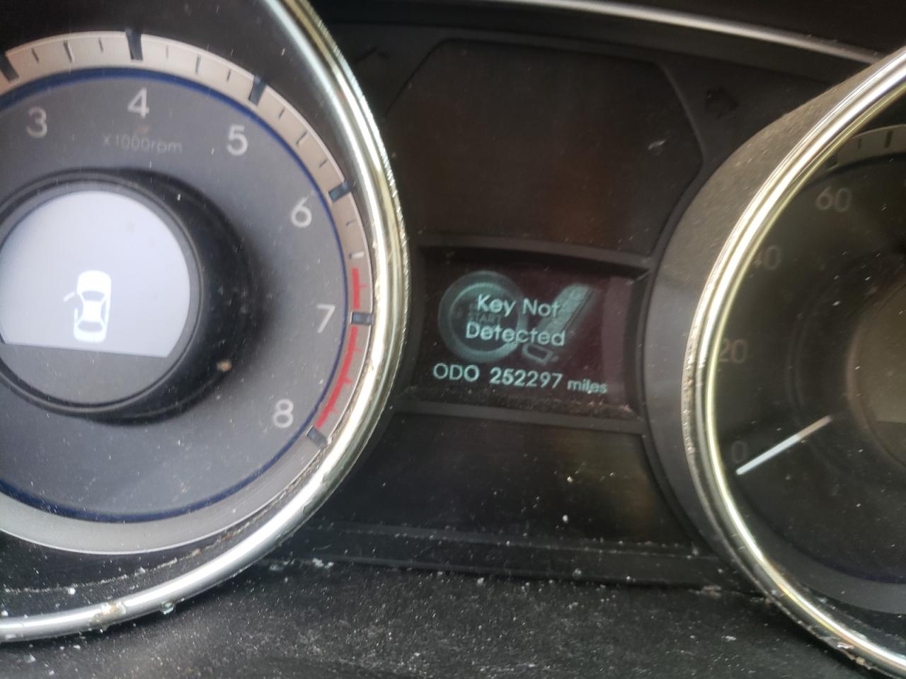 Photo 8 from auction – 2011 HYUNDAI SONATA SE with VIN 5NPEC4AB3BH307074