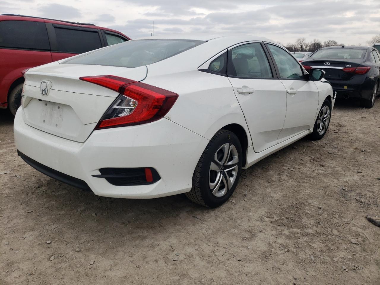 Photo 4 from auction – 2018 HONDA CIVIC LX with VIN 2HGFC2F59JH503881