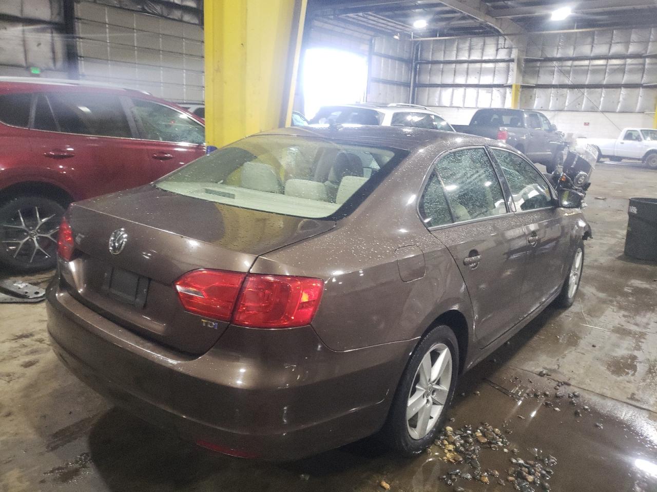 Photo 4 from auction – 2012 VOLKSWAGEN JETTA TDI with VIN 3VWLL7AJ9CM316872