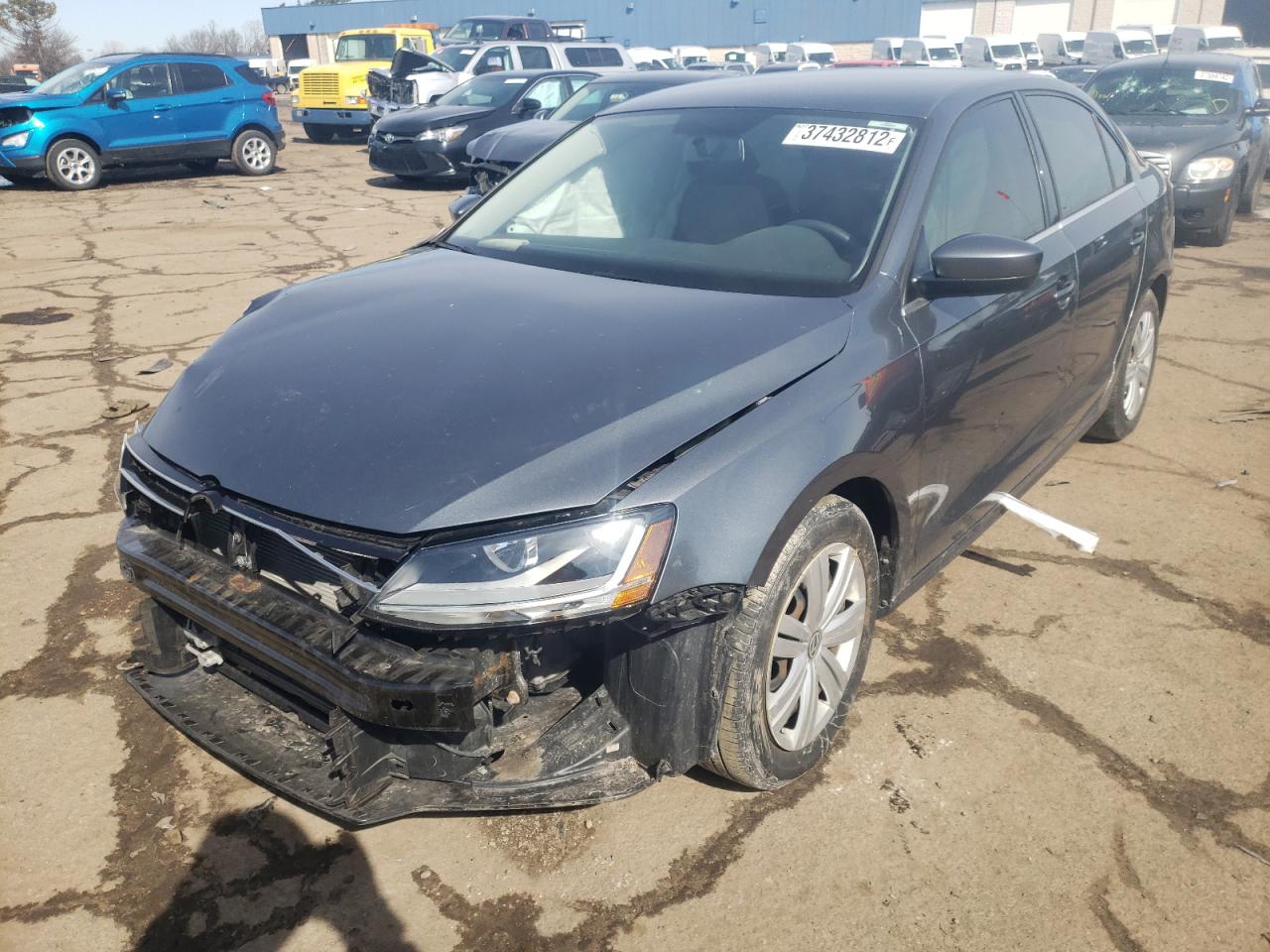 Photo 2 from auction – 2017 VOLKSWAGEN JETTA S with VIN 3VW2B7AJXHM212137