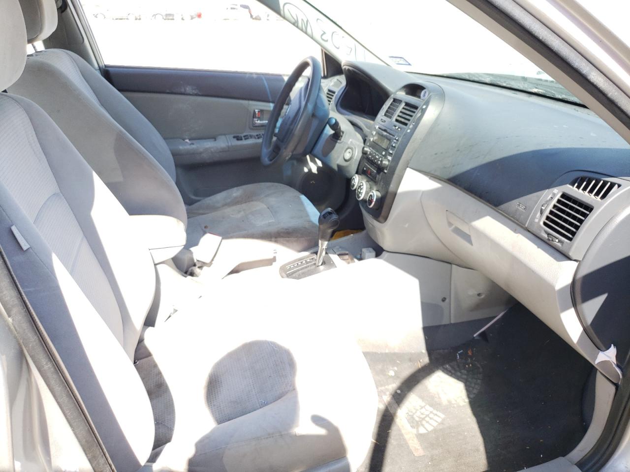 Photo 5 from auction – 2008 KIA SPECTRA EX with VIN KNAFE121785554770