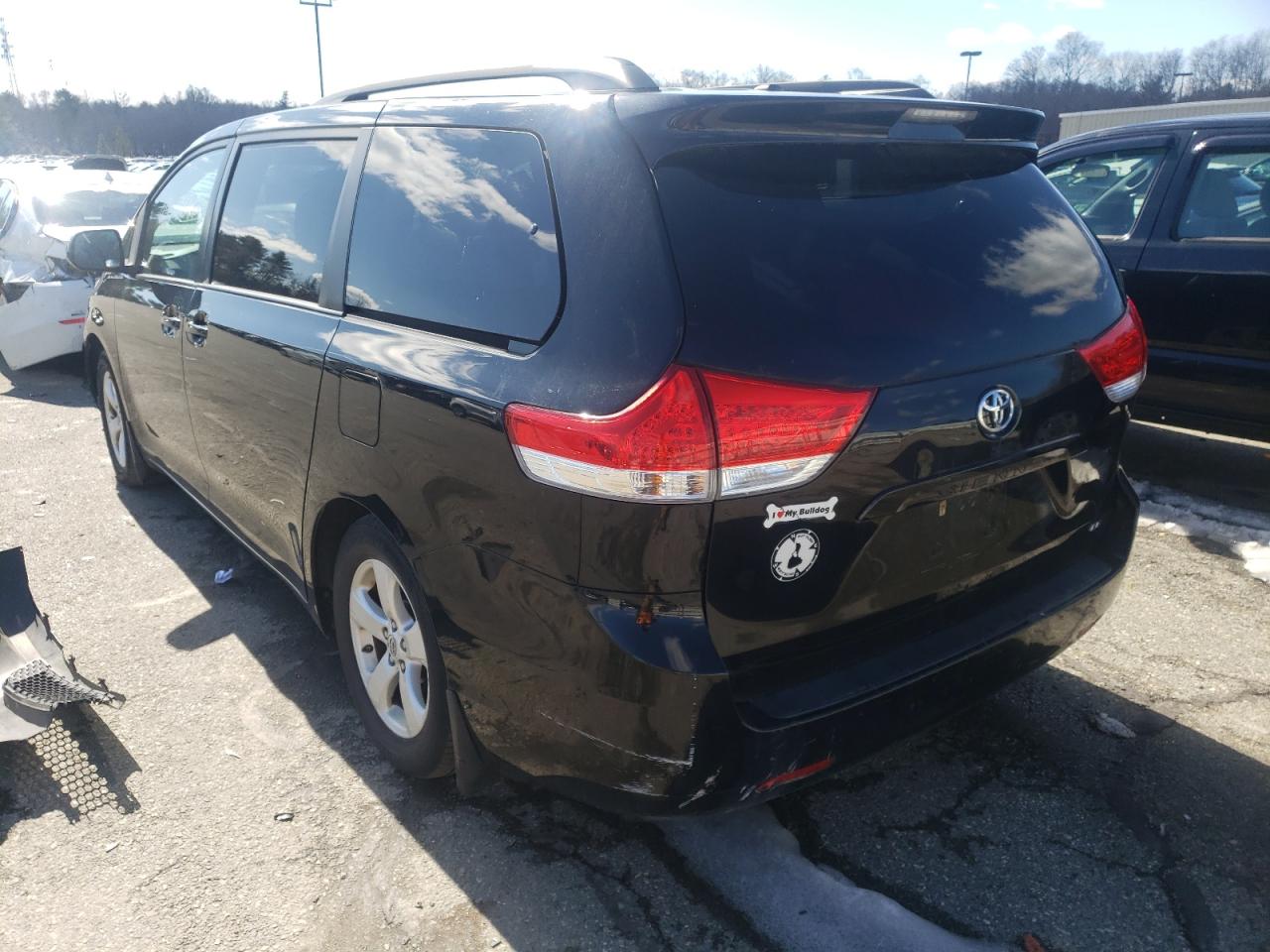 Photo 3 from auction – 2012 TOYOTA SIENNA LE with VIN 5TDKK3DC4CS207128