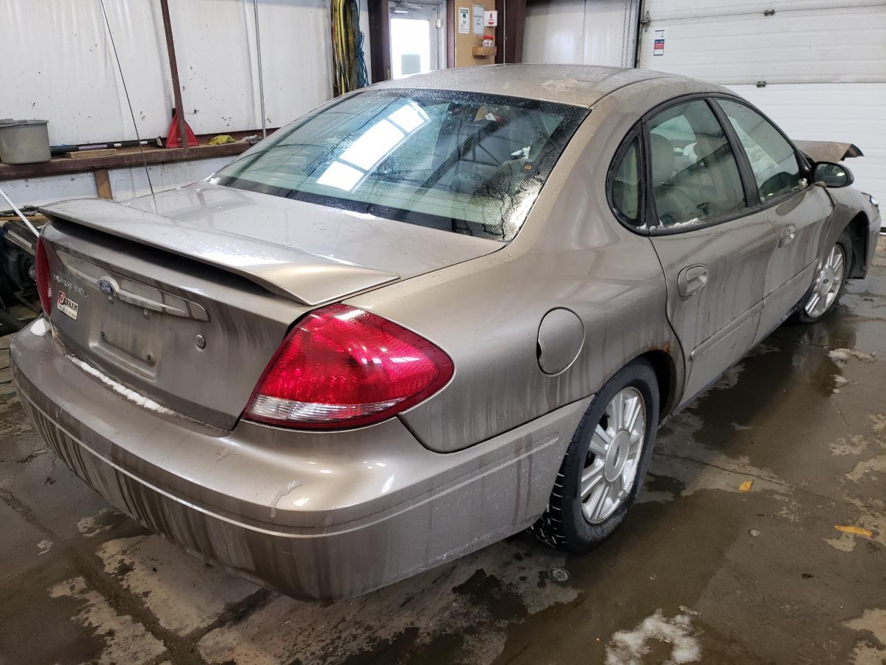 Photo 4 from auction – 2007 FORD TAURUS SEL with VIN 1FAFP56UX7A120136