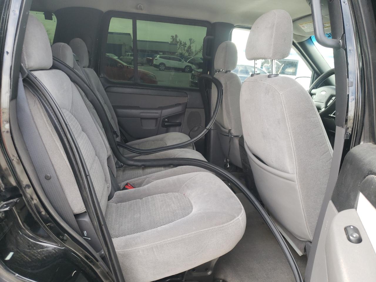 Photo 6 from auction – 2004 FORD EXPLORER X with VIN 1FMZU73E54ZB29652