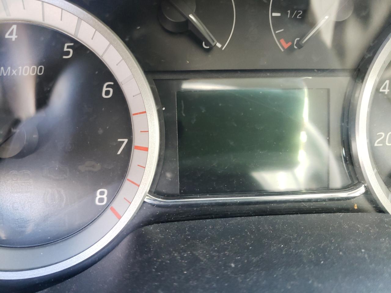 Photo 8 from auction – 2014 NISSAN SENTRA S with VIN 3N1AB7AP7EL608677