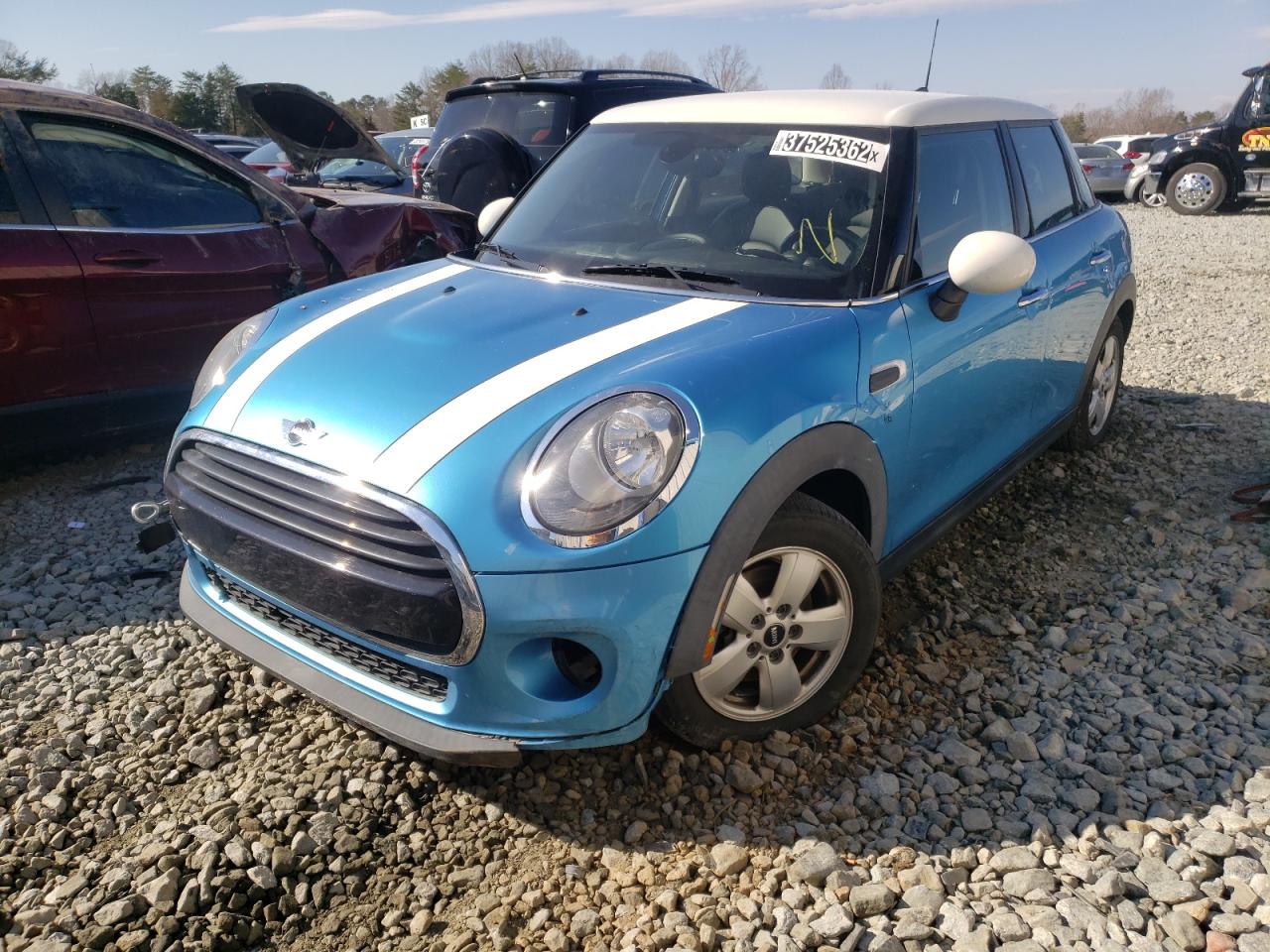 Photo 2 from auction – 2016 MINI COOPER with VIN WMWXU1C57G2D11648