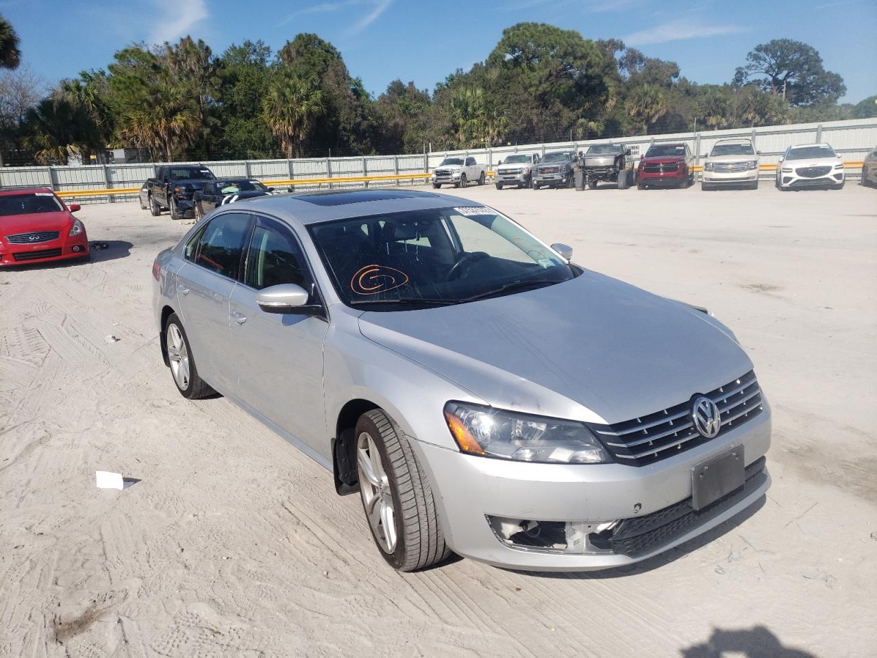 VOLKSWAGEN PASSAT SE 2015 with VIN 1VWBV7A36FC088486 - Photo from auction