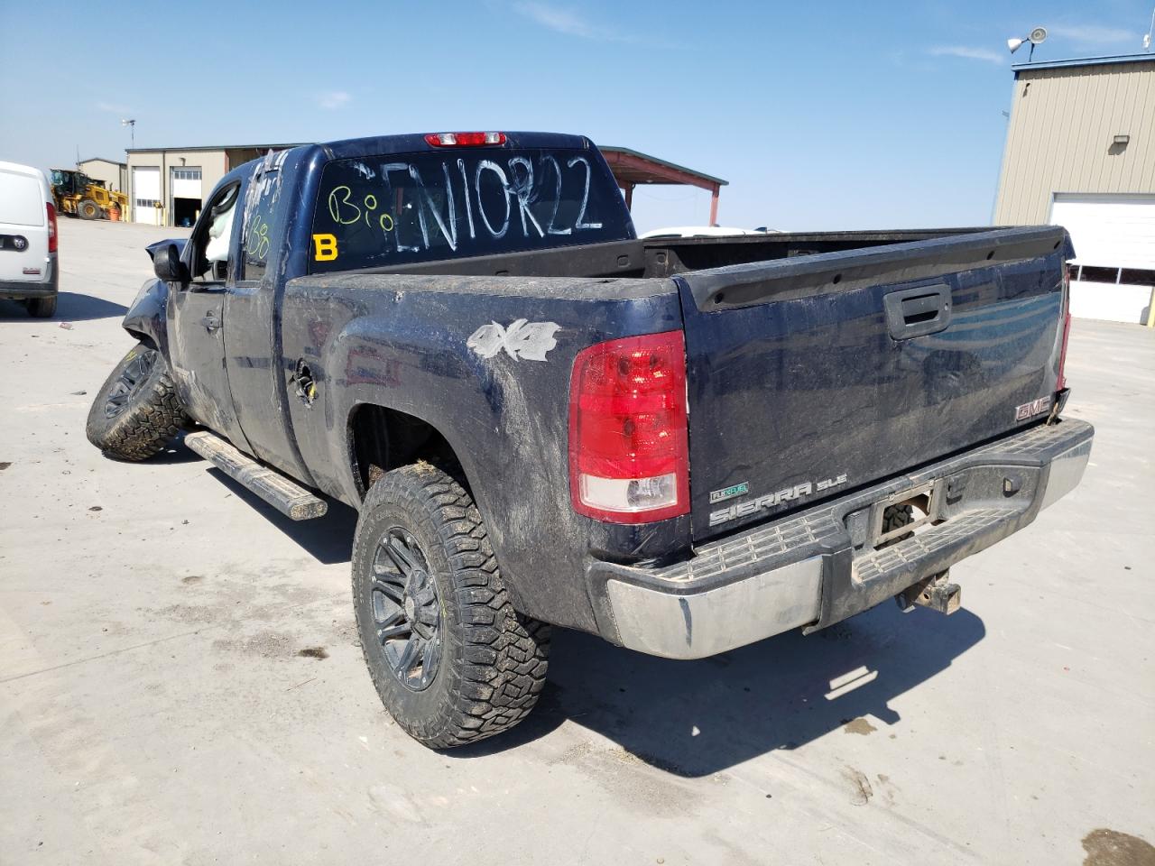 Photo 3 from auction – 2011 GMC SIERRA K15 with VIN 1GTR2VE31BZ222837