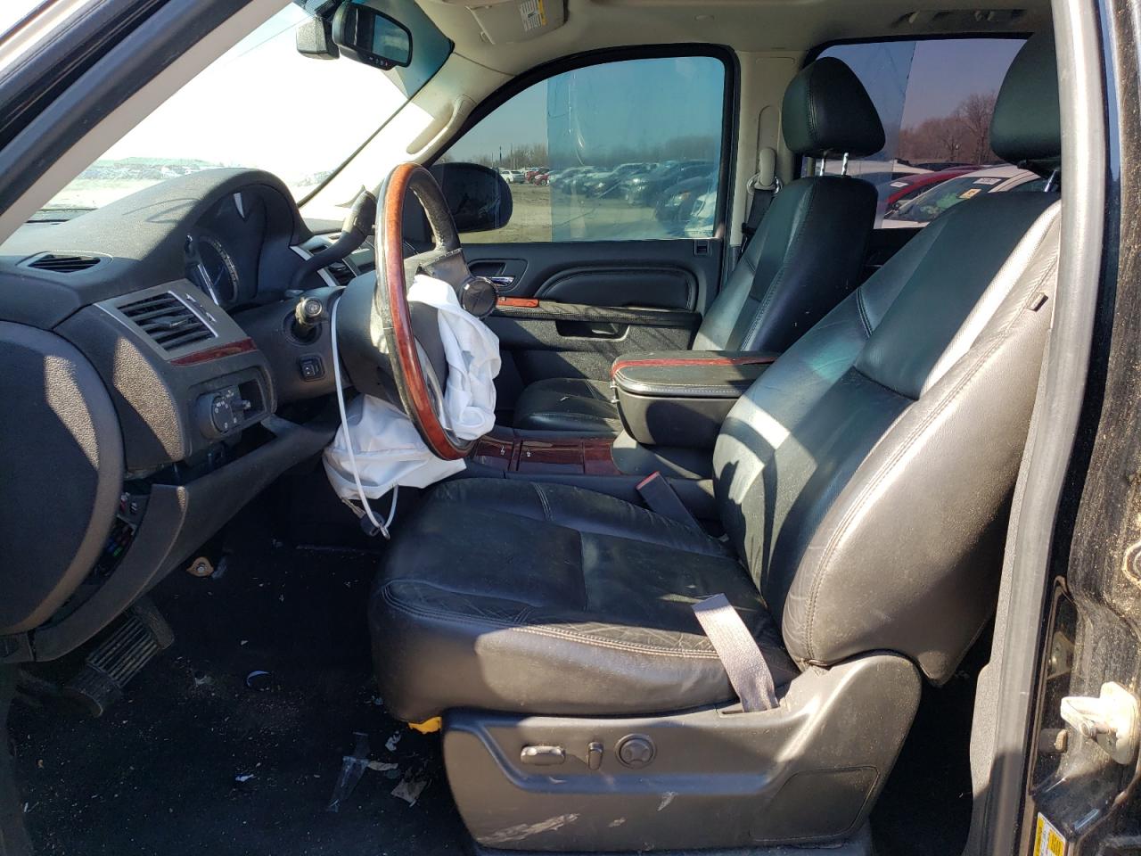 Photo 5 from auction – 2011 CADILLAC ESCALADE E with VIN 1GYS4HEF8BR193077