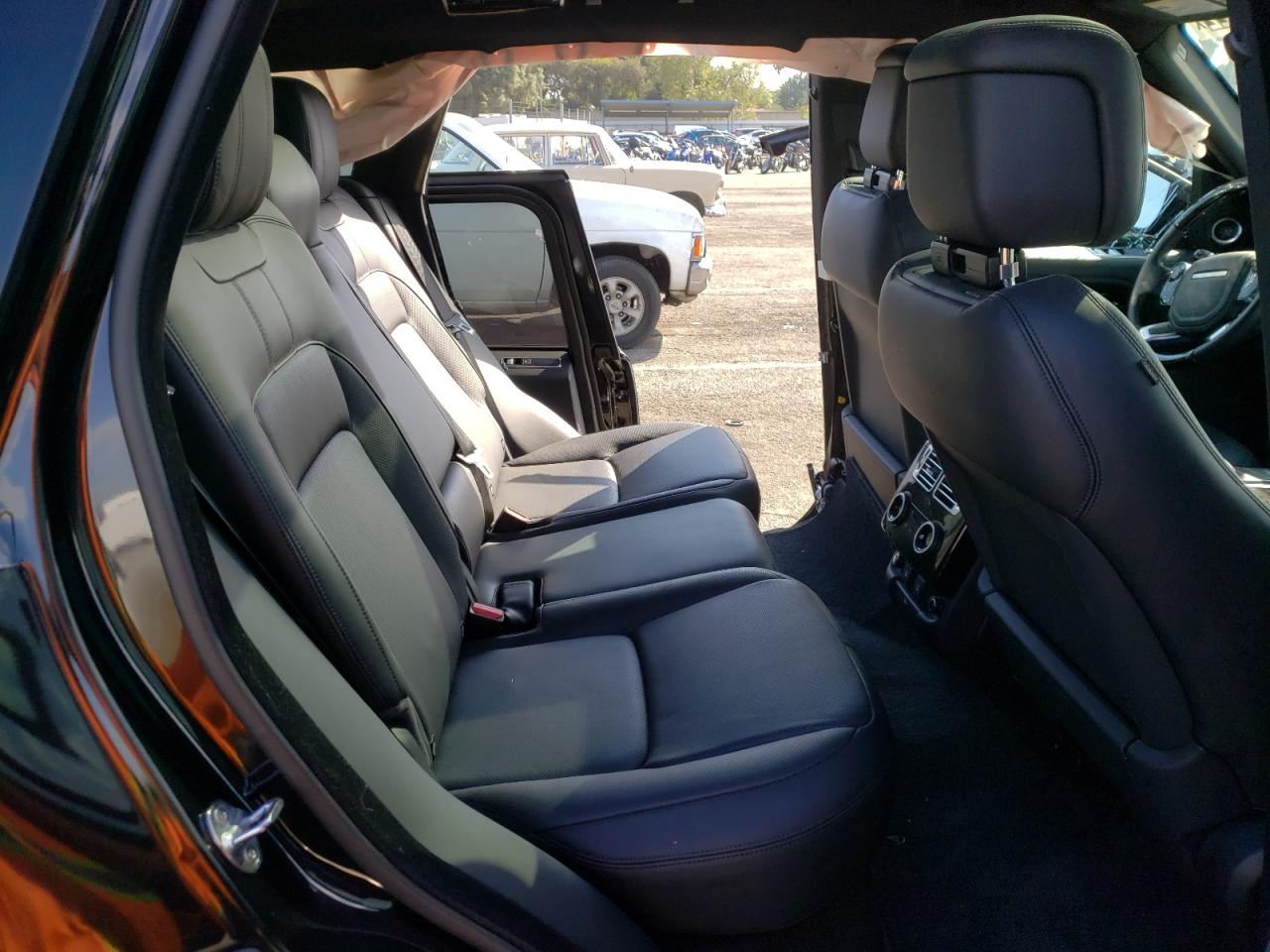 Photo 6 from auction – 2021 LAND ROVER RANGE ROVE with VIN SALGS2RUXMA421808