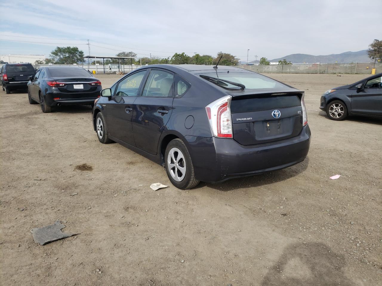 Photo 3 from auction – 2012 TOYOTA PRIUS with VIN JTDKN3DU5C5470542