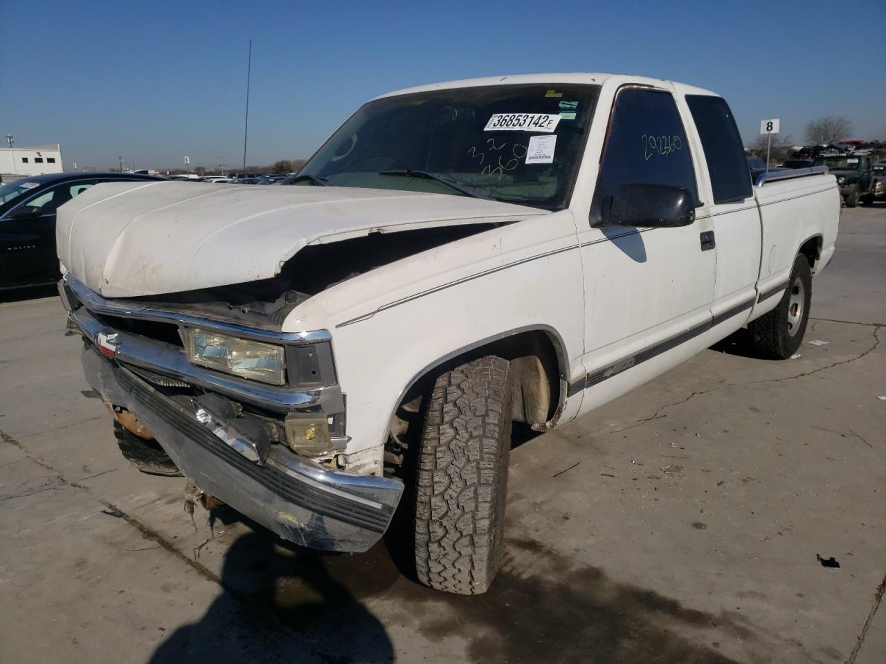 Photo 2 from auction – 1998 CHEVROLET GMT-400 C1 with VIN 2GCEC19RXW1208419