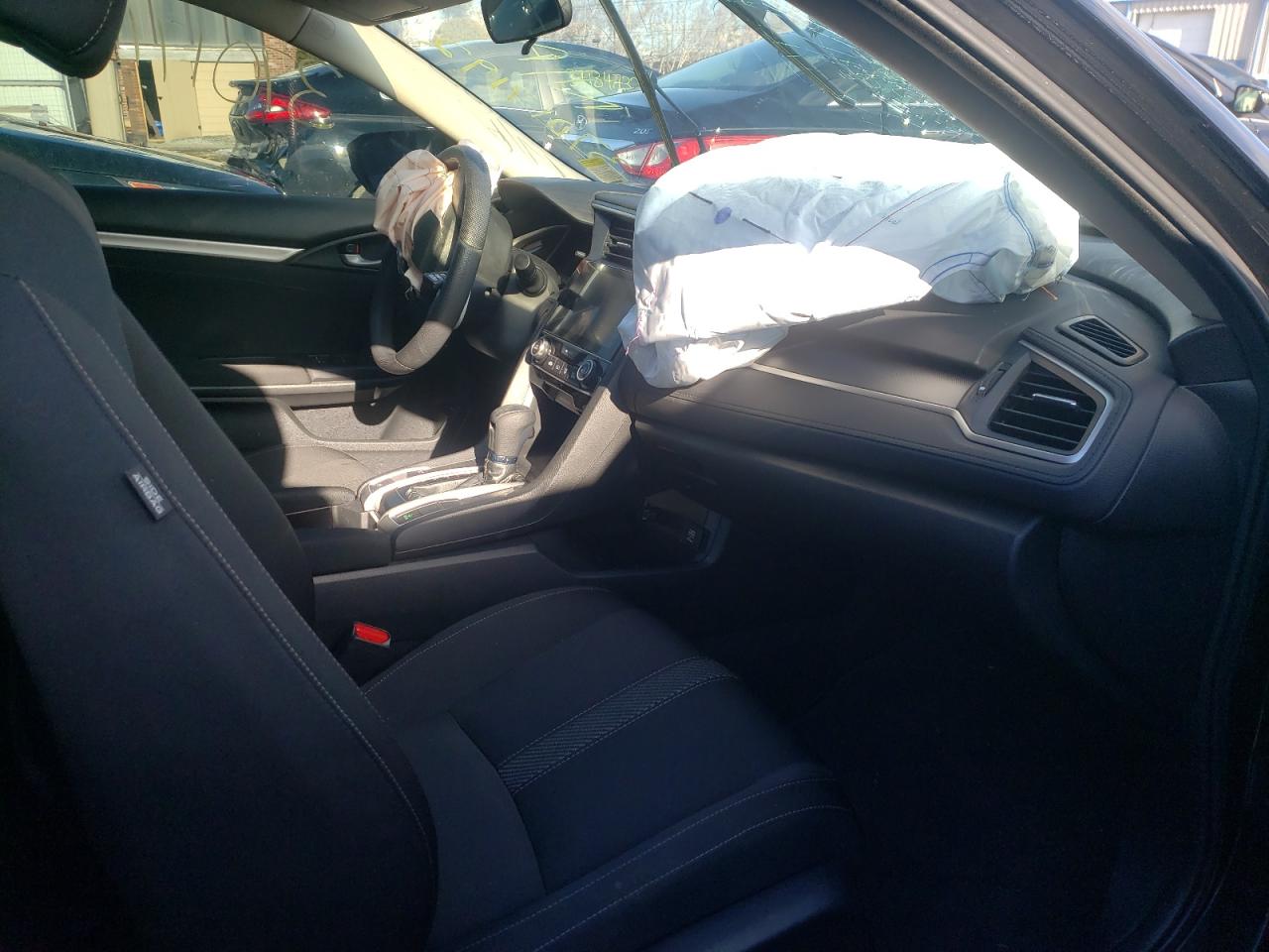 Photo 5 from auction – 2018 HONDA CIVIC EX with VIN 2HGFC2F70JH511823