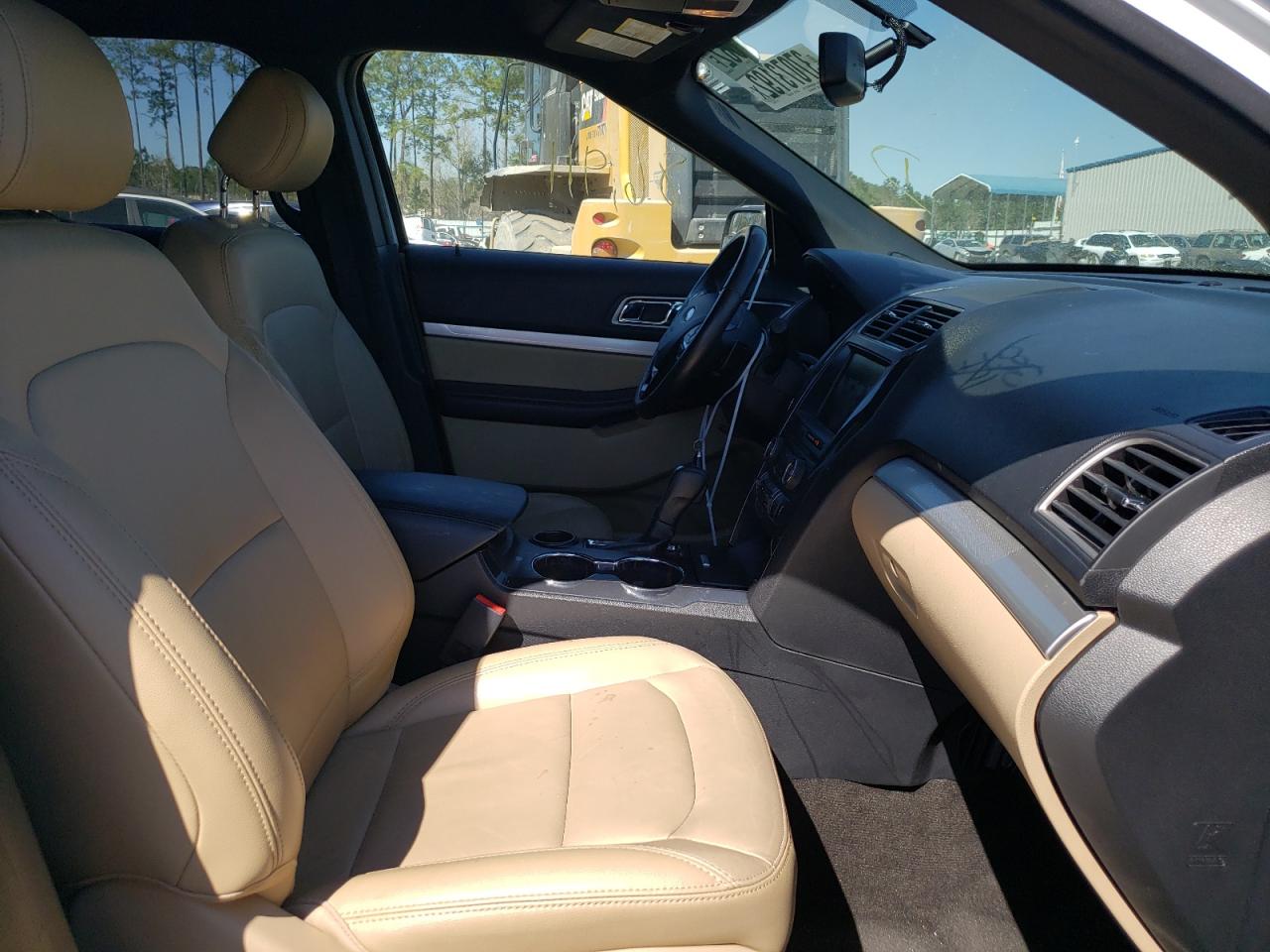 Фото 5 с аукциона – 2016 FORD EXPLORER X с VIN 1FM5K7DHXGGC28352