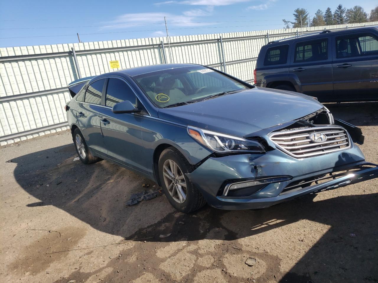HYUNDAI SONATA SE 2015 with VIN 5NPE24AF3FH170777 - Photo from auction