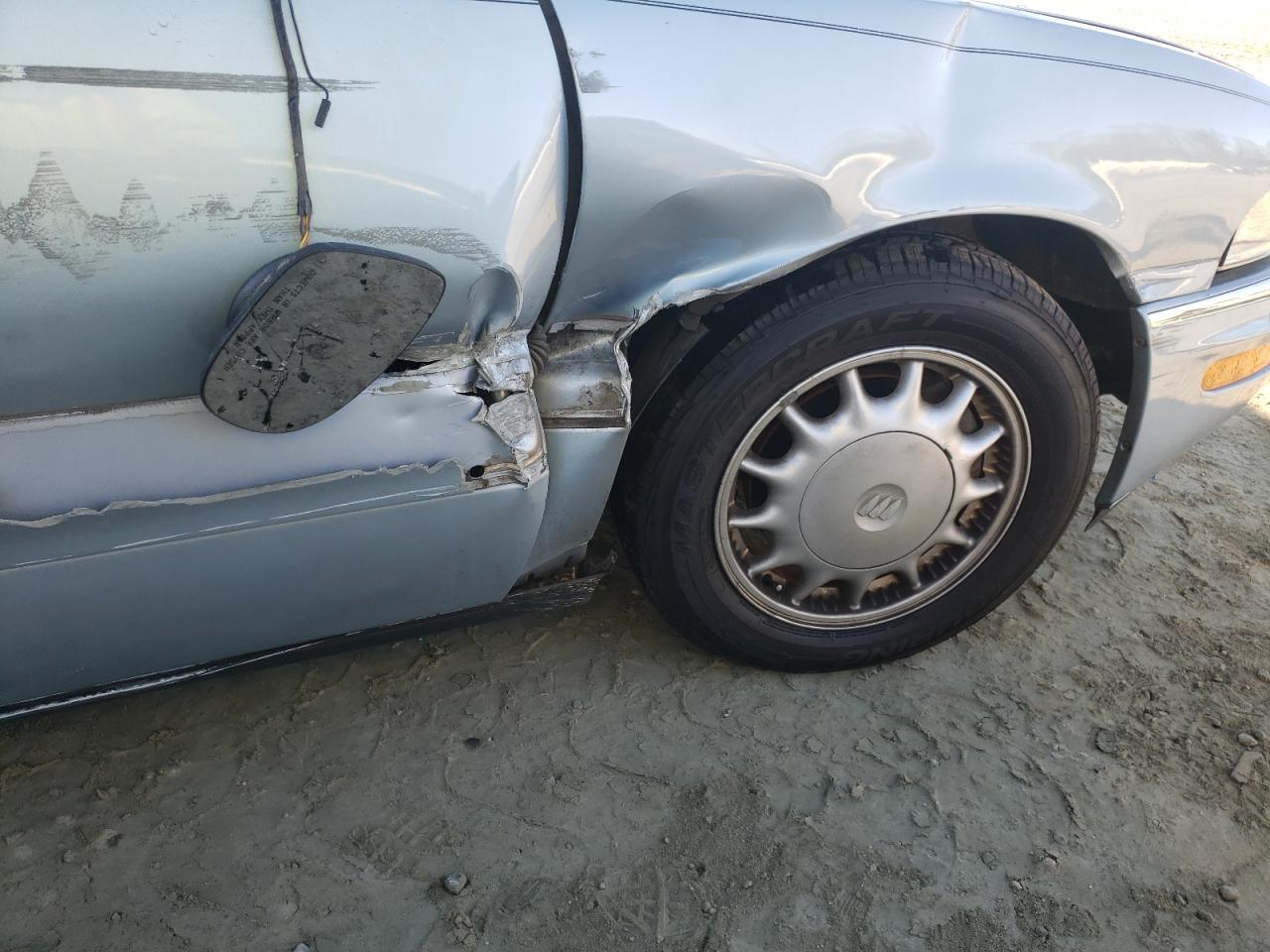 Photo 9 from auction – 1997 BUICK PARK AVENU with VIN 1G4CW52K0V4618406