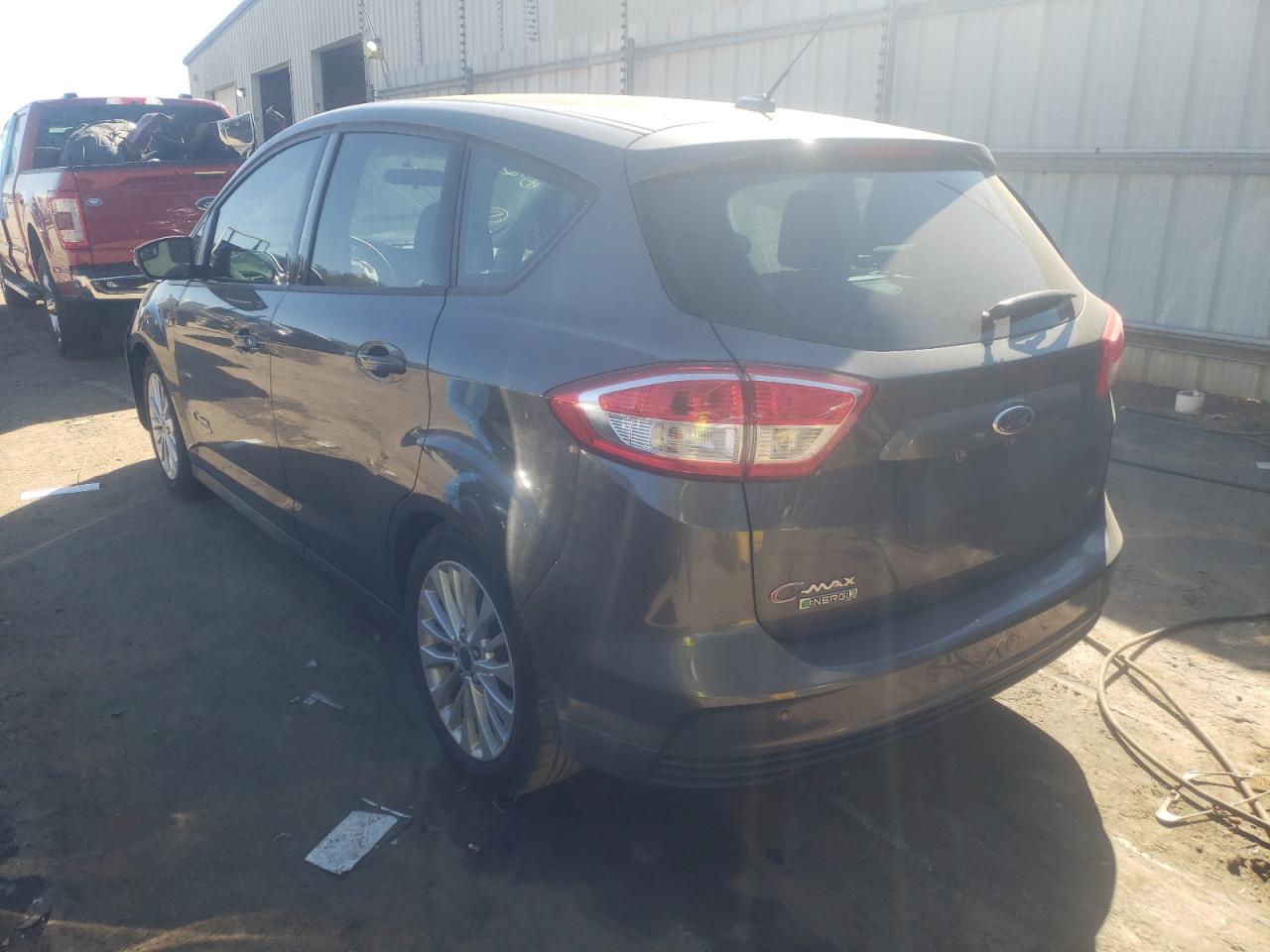 Photo 3 from auction – 2017 FORD C-MAX SE with VIN 1FADP5EU1HL111260